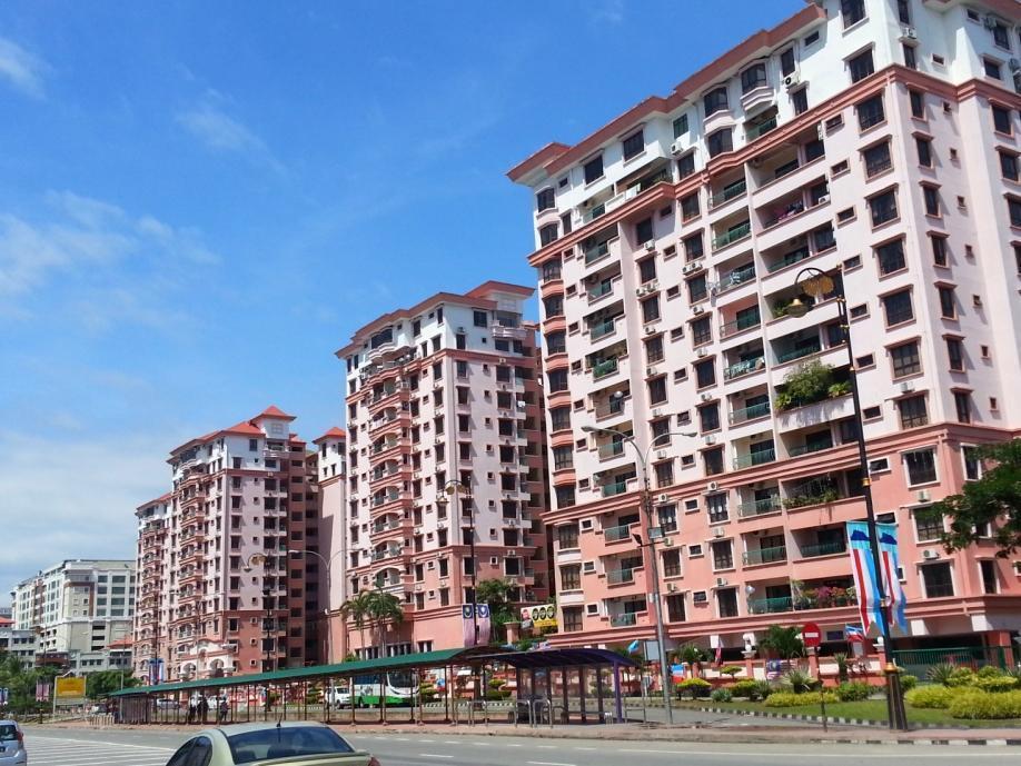 Kk Waterfront Suites At Marina Court Кота-Кінабалу Екстер'єр фото