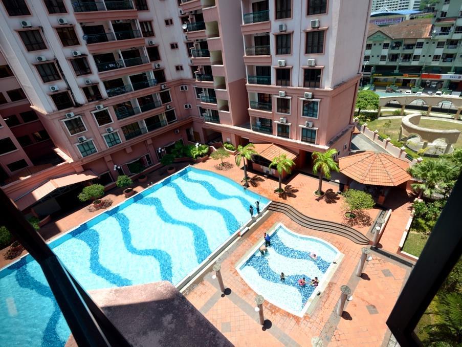 Kk Waterfront Suites At Marina Court Кота-Кінабалу Екстер'єр фото